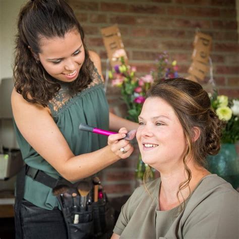 Beautysalon, Bruidsmake.